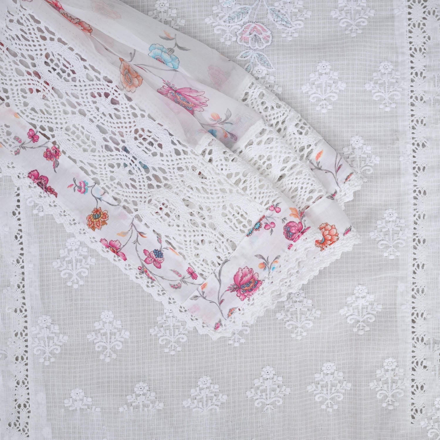 Procelain White Kota Doriya Suit Set